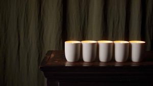 Aesop Callippus Aromatique Candle | Woody. Earthy. Green Scented | 55-65 Hour Burn Time | Vegan-Friendly | 10.5 oz