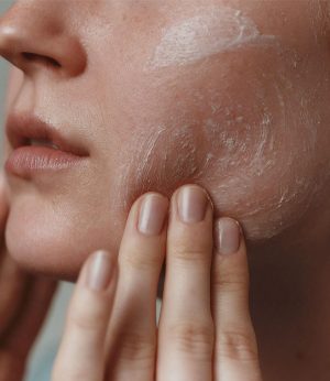 Aesop Purifying Facial Exfoliant Paste | Refresh. Cleanse. Soften Skin | Cream Based Cleanser Enhanced With Fine Quartz. Rosemary Leaf. Lactic Acid | 2.6oz / 75mL