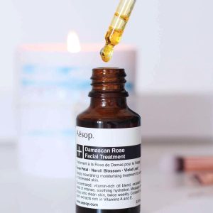 Aesop Damascan Rose Facial Treatment Oil | Hydrating Face Oil with Rose Petal. Neroli Blossom & Violet Leaf | Nourishing Vitamins & Fatty Acids for Dry. Distressed Skin | 0.8 fl oz