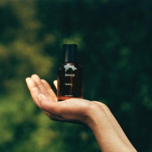 Aesop Virēre Eau de Parfum | Bergamot. Fig. and Green Tea Scent | Fresh Citrus. Green. and Woody Aroma | Unisex | 1.6 fl oz