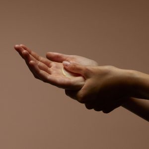 Aesop Reverence Aromatique Hand Balm | Rich. Skin-Softening Balm For Sustained Hydration with Emollient Ingredients | Vegan and Cruelty-Free | 16.9 oz